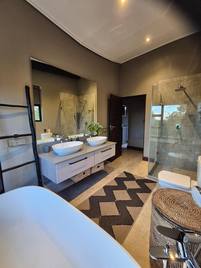 Iketla Cottage 4 stoep with Weber braai